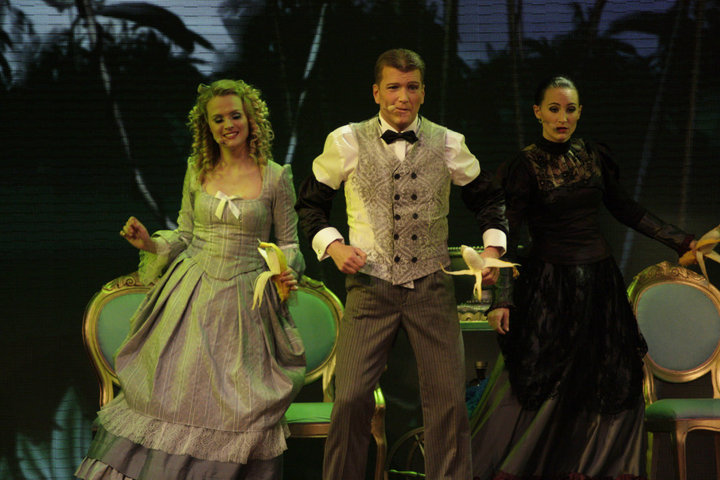 AIDA Cruises-Disney Show3.jpg