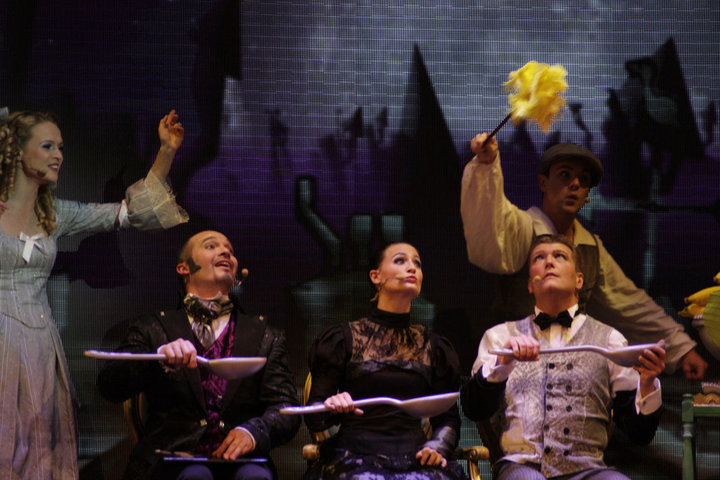 AIDA Cruises-Disney Show2.jpg